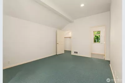 14864 Sivertson Road NE, Bainbridge Island, WA 98110 - Photo 33
