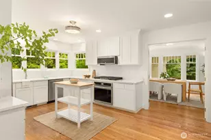 14864 Sivertson Rd NE, Bainbridge Island, WA 98110 - Photo 17