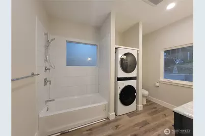 5243 19th Avenue NE, Seattle, WA 98105 - Photo 9
