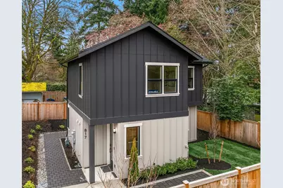 817 18th Avenue W, Kirkland, WA 98033 - Photo 1