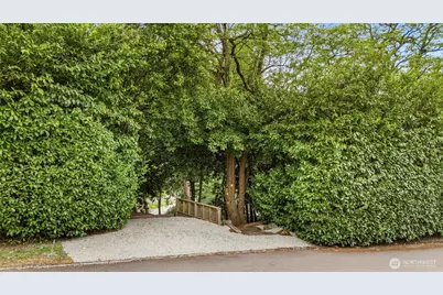 9629 California Avenue SW, Seattle, WA 98136 - Photo 23