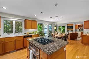 3813 W Mercer Way, Mercer Island, WA 98040 - Photo 3
