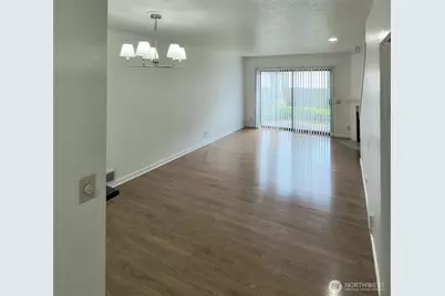 8013 NE 177th Court #403, Kenmore, WA 98028 - Photo 9