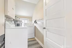 315 NE 65th St, Seattle, WA 98115 - Photo 23