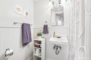 315 NE 65th St, Seattle, WA 98115 - Photo 21