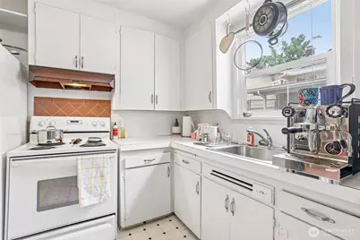 315 NE 65th Street, Seattle, WA 98115 - Photo 5