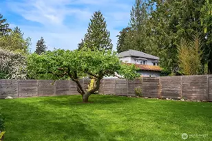 12516 Phinney Ave N, Seattle, WA 98133 - Photo 9