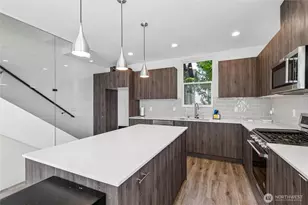 12006 31st Ave NE, Seattle, WA 98125 - Photo 11
