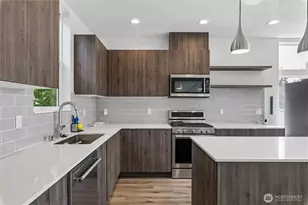 12006 31st Ave NE, Seattle, WA 98125 - Photo 13