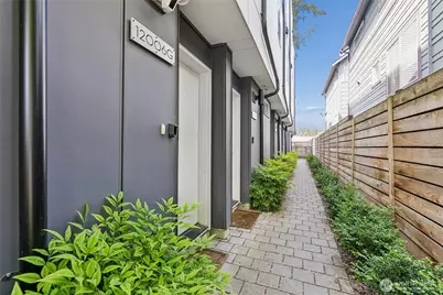 12006 31st Ave NE #G, Seattle, WA 98125 - Photo 5