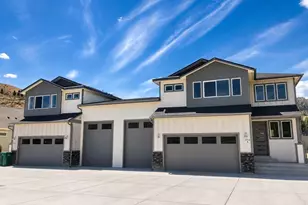 1716 Danny Boy Ln, Wenatchee, WA 98801 - Photo 1