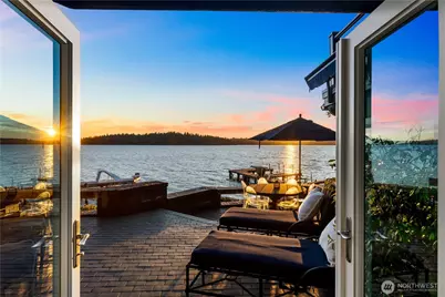 18 Holly Lane, Mercer Island, WA 98040 - Photo 1