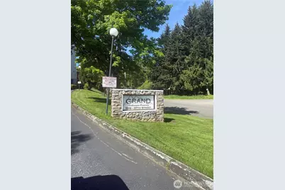 1318 37th Street #1304, Everett, WA 98201 - Photo 1