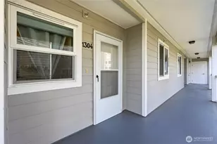 1318 37th St, Everett, WA 98201 - Photo 1
