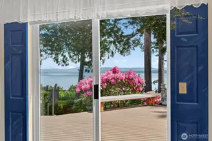1985 Cascade View Dr, Camano Island, WA 98282 - Photo 19