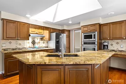 31015 W Lake Morton Drive SE, Kent, WA 98042 - Photo 19