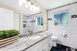 31015 W Lake Morton Dr SE, Kent, WA 98042 - Photo 23
