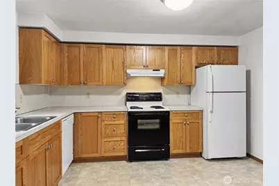1712 Olympia Avenue SE, Renton, WA 98058 - Photo 13