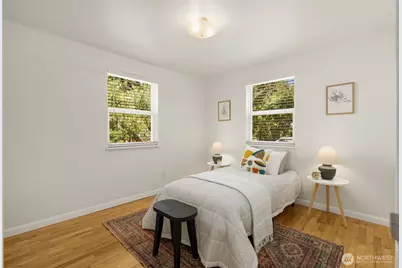 14032 Stone Avenue N, Seattle, WA 98133 - Photo 11