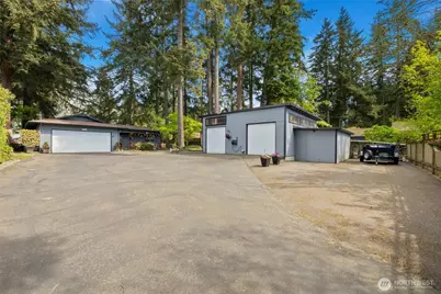 18320 Corliss Avenue N, Shoreline, WA 98133 - Photo 27