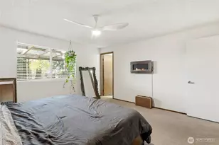 18320 Corliss Ave N, Shoreline, WA 98133 - Photo 11