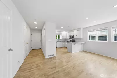 3980 129th Place SE #B203, Bellevue, WA 98006 - Photo 7