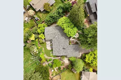 2430 155th Place SE, Bellevue, WA 98007 - Photo 35