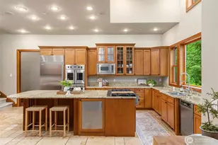 5976 NE Whitmore Way, Bainbridge Island, WA 98110 - Photo 15