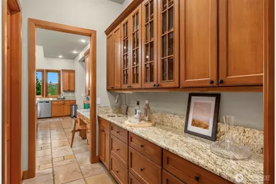 5976 NE Whitmore Way, Bainbridge Island, WA 98110 - Photo 17