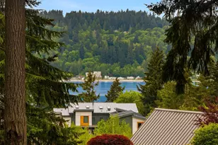 5976 NE Whitmore Way, Bainbridge Island, WA 98110 - Photo 19