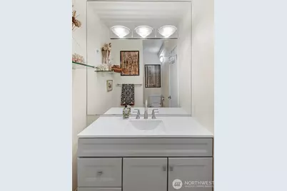 507 W Mercer Street #704, Seattle, WA 98119 - Photo 21