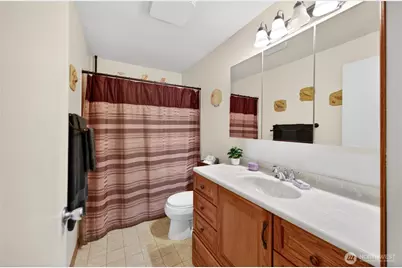 8211 189th Avenue E, Bonney Lake, WA 98391 - Photo 13