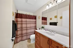 8211 189th Ave E, Bonney Lake, WA 98391 - Photo 13