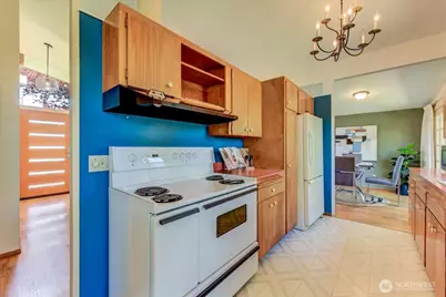 2102 N 171st Street, Shoreline, WA 98133 - Photo 7