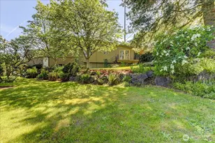 2102 N 171st St, Shoreline, WA 98133 - Photo 23