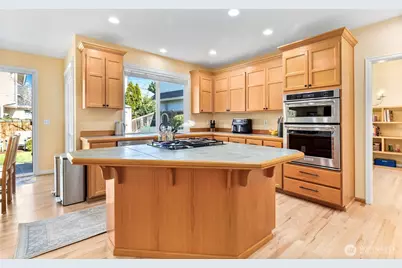 8012 NE 151st Court, Kenmore, WA 98028 - Photo 9