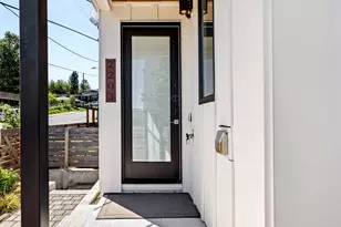 2203 22nd Ave S, Seattle, WA 98144 - Photo 3