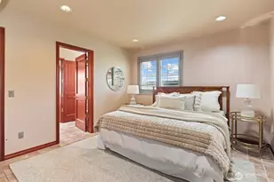 4701 NE Shore Pl, Lake Forest Park, WA 98155 - Photo 29