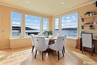 4701 NE Shore Place, Lake Forest Park, WA 98155 - Photo 9