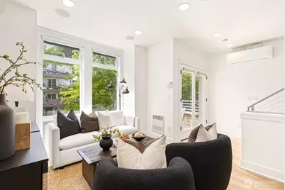 4208 Linden Avenue N, Seattle, WA 98103 - Photo 7