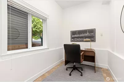 4208 Linden Avenue N, Seattle, WA 98103 - Photo 19