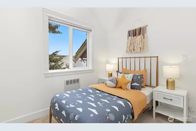 4208 Linden Avenue N, Seattle, WA 98103 - Photo 17