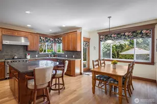 23431 NE 10th Pl, Sammamish, WA 98074 - Photo 9