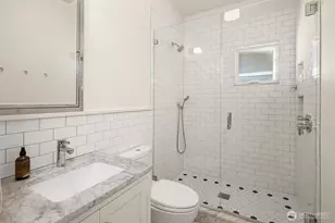 4740 4th Ave NE, Seattle, WA 98105 - Photo 19