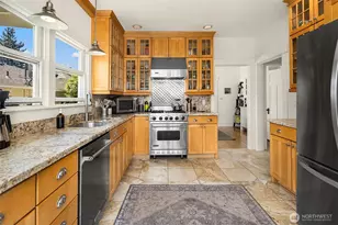 4740 4th Ave NE, Seattle, WA 98105 - Photo 7