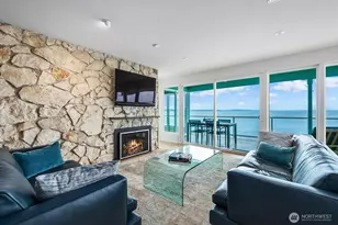 3085 Alki Ave SW, Seattle, WA 98116 - Photo 9