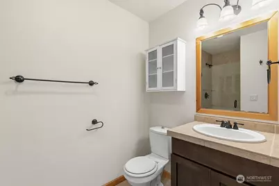 806 N 49th Street, Seattle, WA 98103 - Photo 23