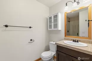 806 N 49th St, Seattle, WA 98103 - Photo 23
