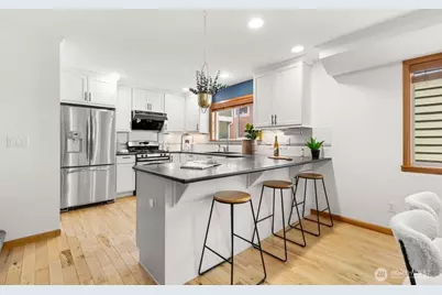 806 N 49th Street, Seattle, WA 98103 - Photo 7
