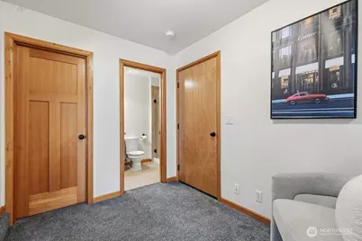 806 N 49th Street, Seattle, WA 98103 - Photo 21